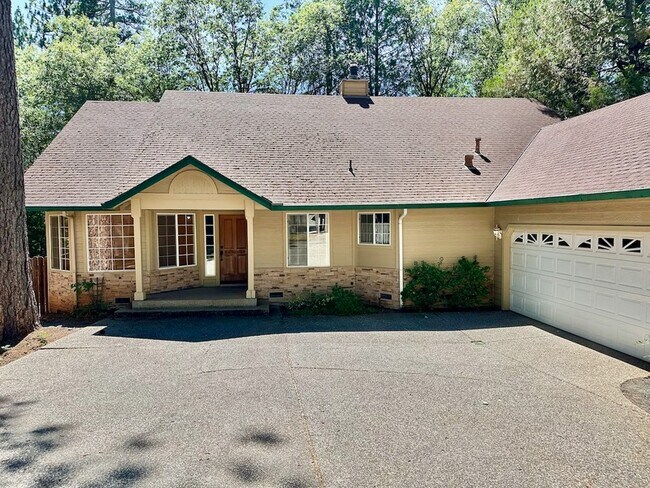 Building Photo - 122 Sterling Ct