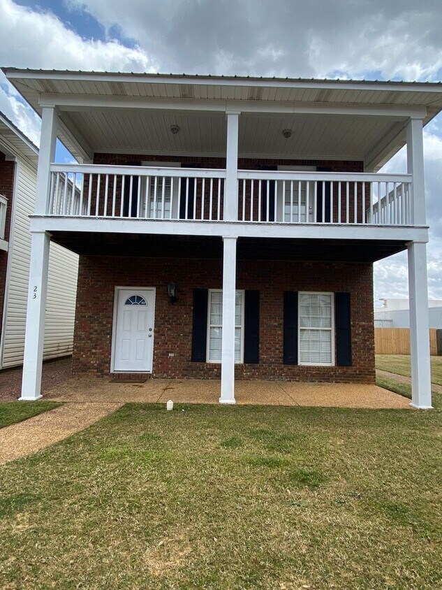 Primary Photo - 23 Brook Meadow Cir
