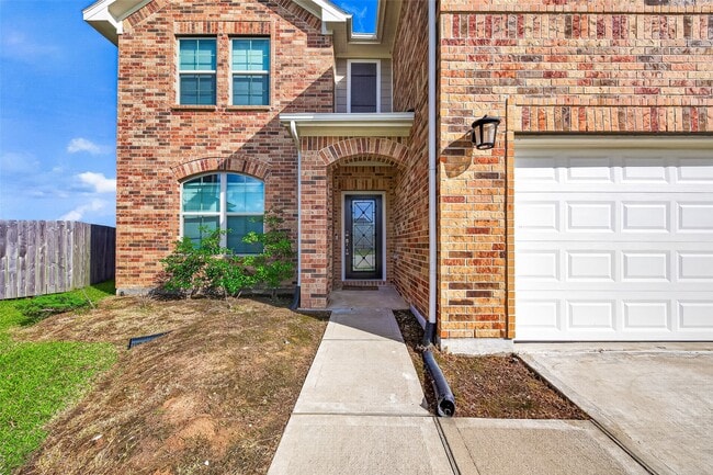 Building Photo - 8114 Royal Palm Ct