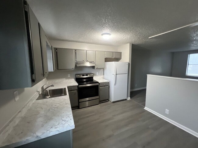 Foto del edificio - 2 Bedroom, 1 bath, 1 Story Duplex
