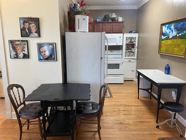 Foto del edificio - 175 Schools Dr