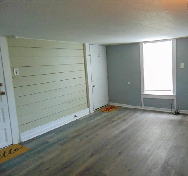 Building Photo - 5113 Avenue O 1/2