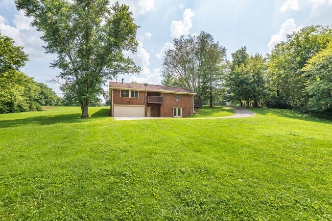 Foto del edificio - Beautiful Ranch Home in Thompson Station
