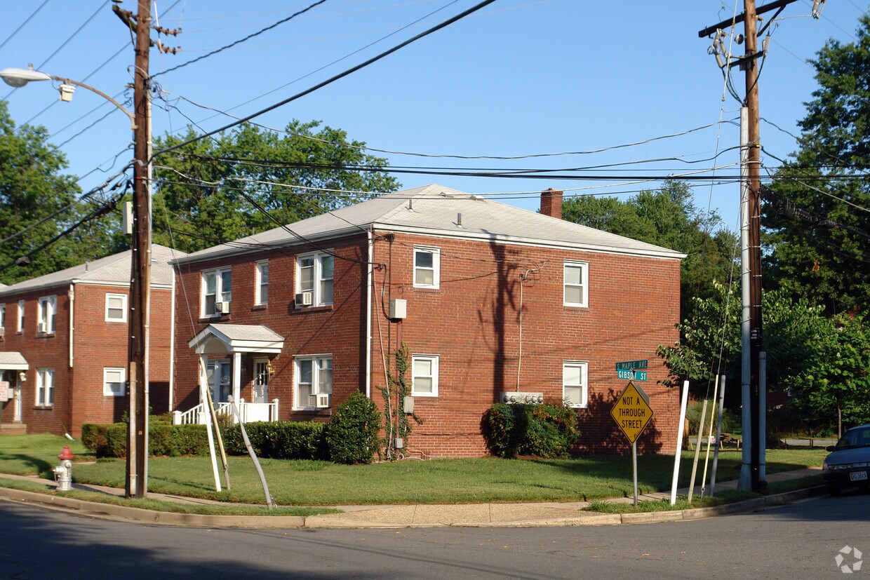 Primary Photo - 300 S Maple Ave