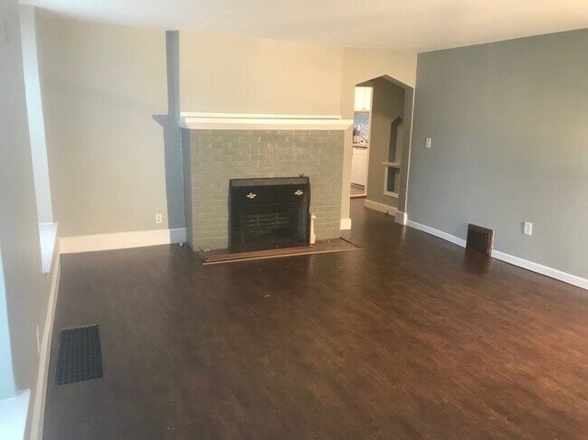Foto del edificio - 1364 Catalpa Dr