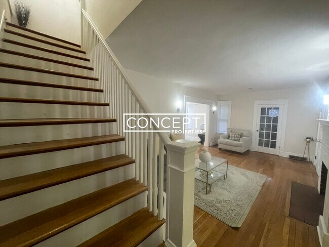Foto del edificio - 2084 Washington St