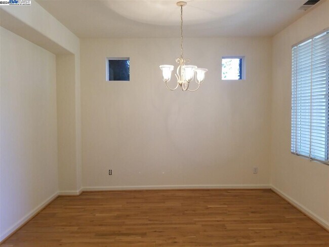Foto del edificio - 5748 N Dublin Ranch Dr