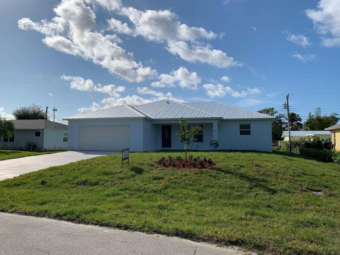 3964 SE Dixie Ross St, Stuart, FL 34997 House Rental in Stuart, FL