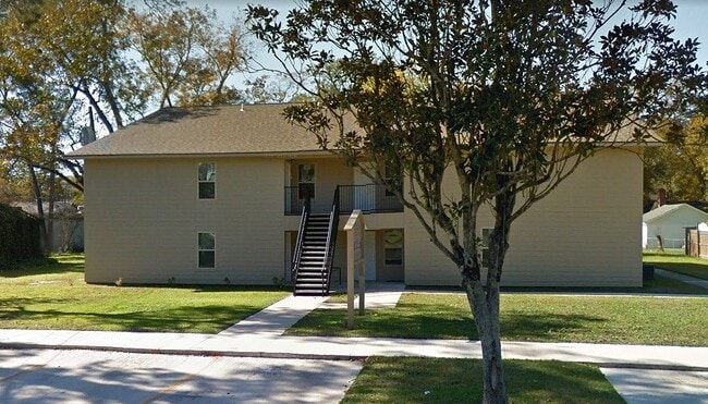 Foto del edificio - 815 E Russell Ave