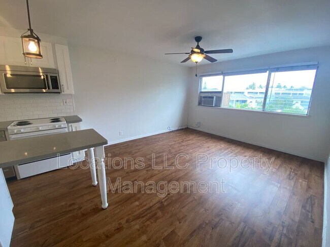 Building Photo - 350 Aoloa St