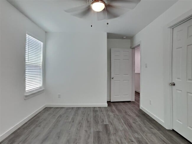 Building Photo - 7629 Sundown Dr