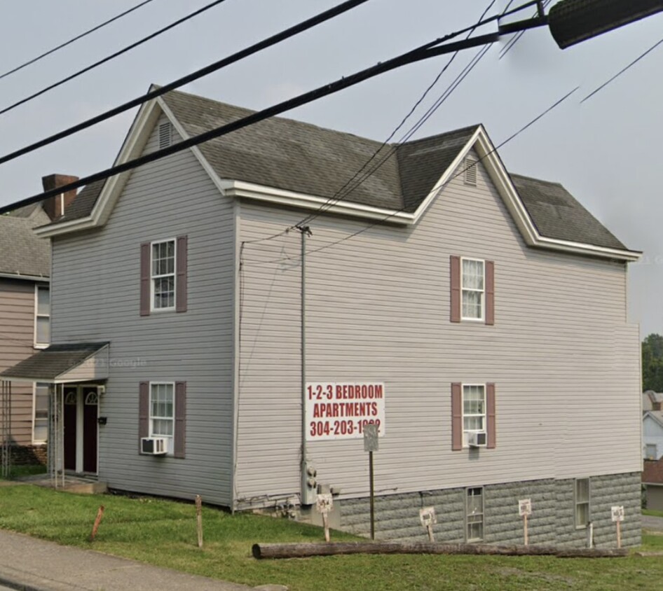 Building Photo - 812 Locust Ave