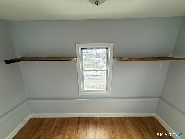 Foto del edificio - 352 Charles St