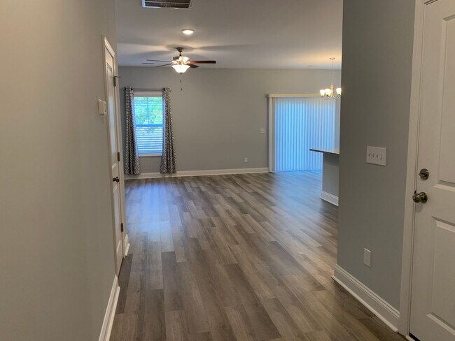Building Photo - 1509 Grey Cliff Run