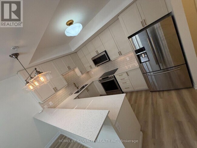 Building Photo - 650 Gordon St