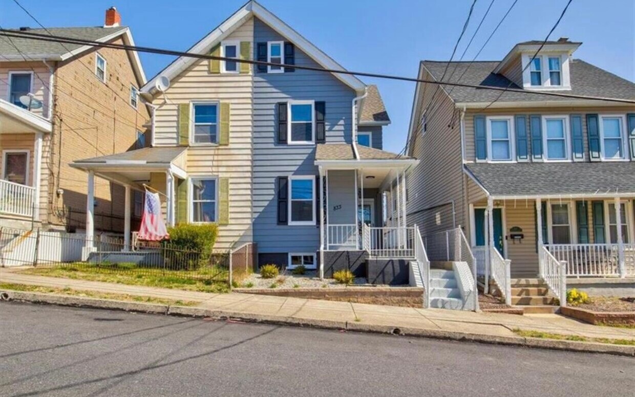 Primary Photo - 833 N Hoffert St
