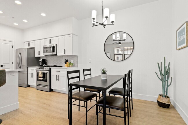 Foto del edificio - 9450 W Cabela Dr