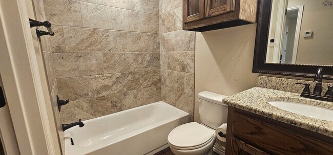 Building Photo - 2947 Cunningham Dr