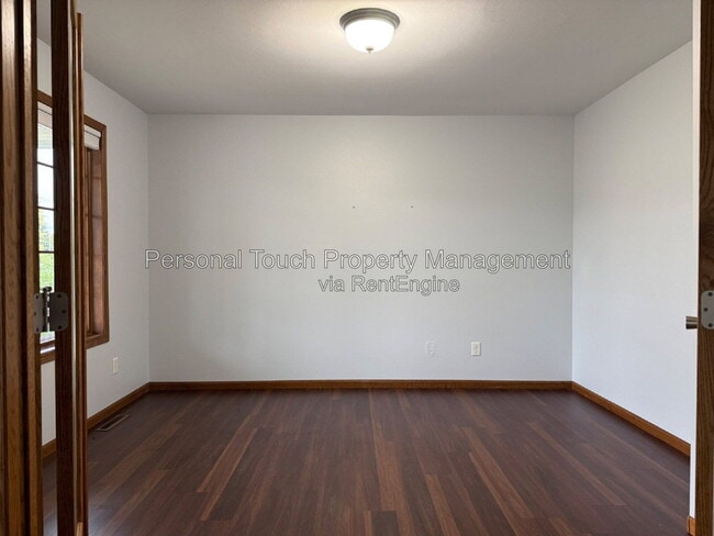 Building Photo - 3539 Woodbury Ct S