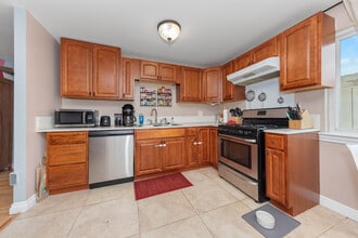 Building Photo - 2 Faust Ct