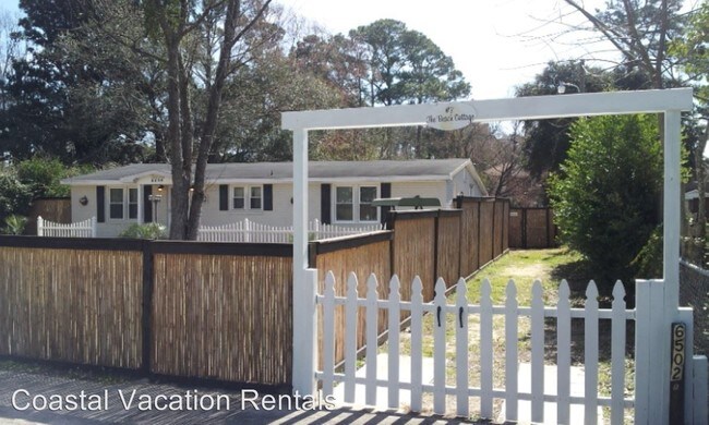 Building Photo - 6502 Somerset Dr