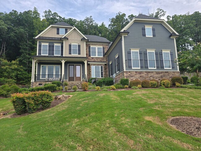 Building Photo - Stately 5BR, 5BA Home with Office, Flex Sp...
