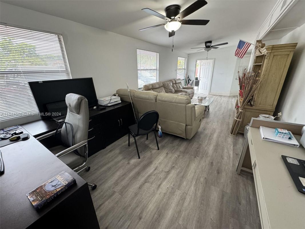 Foto del edificio - 10245 SW 37th Terrace