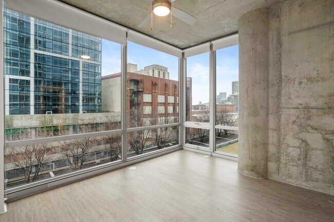 Building Photo - 1405 S State St