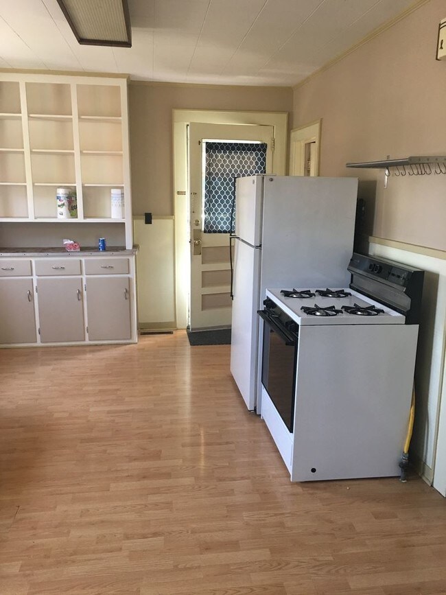Foto del edificio - 2 br, 1 bath House - 331 W 25th St