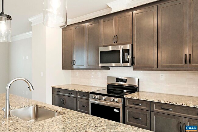 Building Photo - 4012 Talen Ln