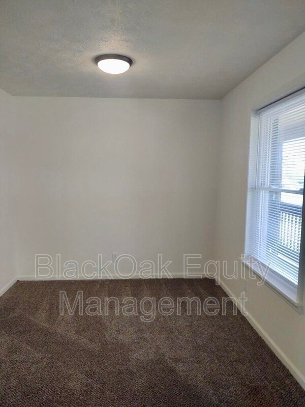 707 Perryville St Unit B40, Harrodsburg, KY 40330 Condo for Rent in