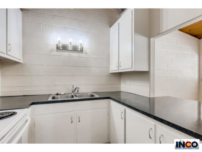 Foto del edificio - 6075 S Sterne Pkwy