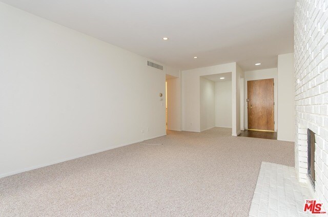 Building Photo - 1340 S Beverly Glen Blvd