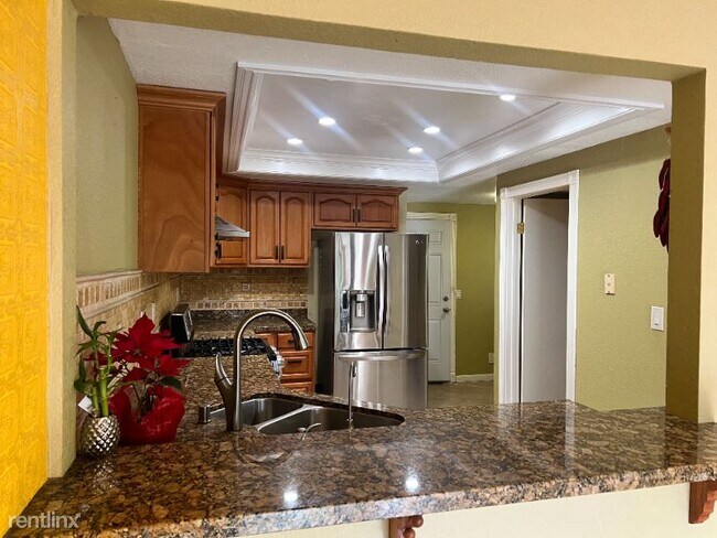 Building Photo - 3 br, 2.5 bath House - 3842 Cardinal Ter