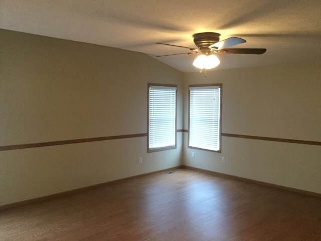 Building Photo - 7997 Willow Brook Crossing Dr