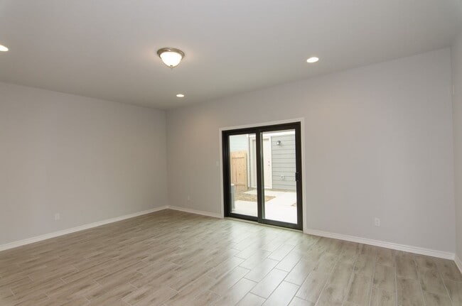 Building Photo - 1852 Arendale Dr
