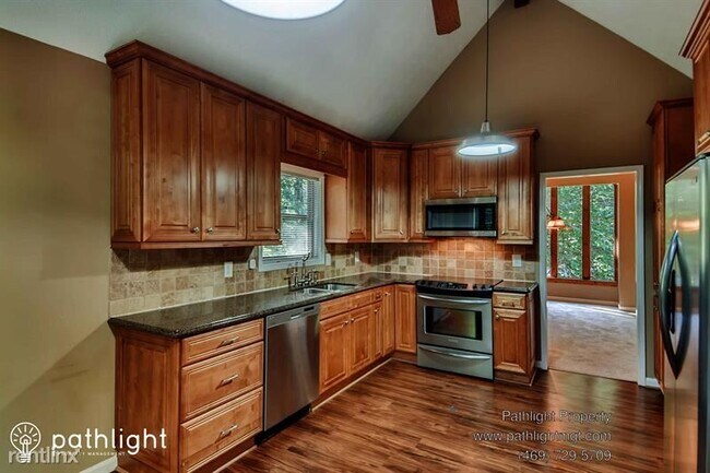 Foto del edificio - 3 br, 2 bath House - 4928 Scotts Creek Tra...