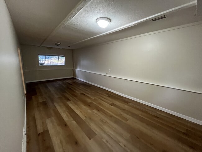 Building Photo - 656 Gatensbury St