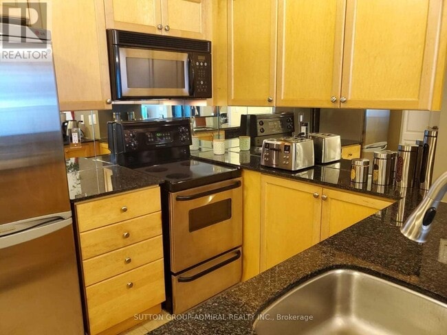 Photo du bâtiment - 2121 Lake Shore Blvd W