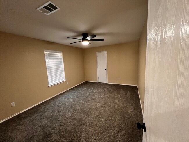 Bedroom 2 - 2611 Littlewood Dr