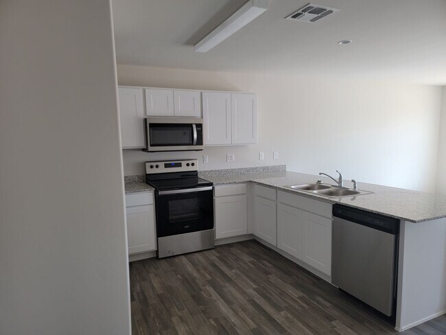 Foto del edificio - 4 Bedroom House in Bullhead City