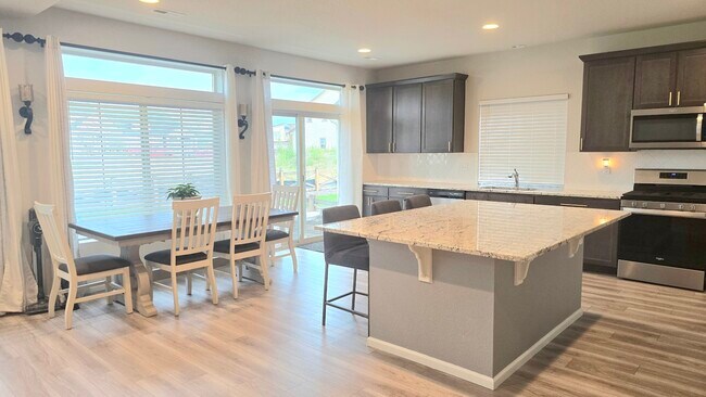 Foto del edificio - 9608 Water Meadow Dr