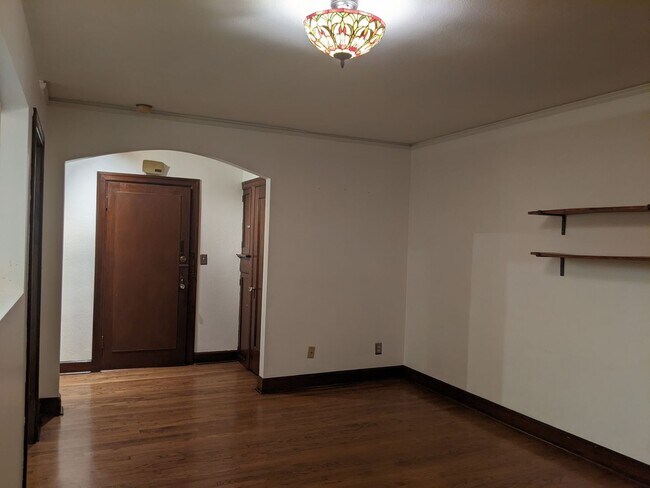 Foto del edificio - Vintage Cap Hill Condo