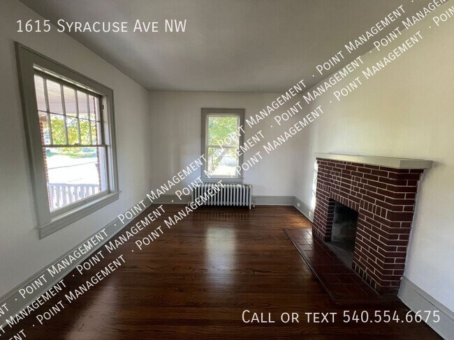Building Photo - Lovely 3 Bed 1 Bath
