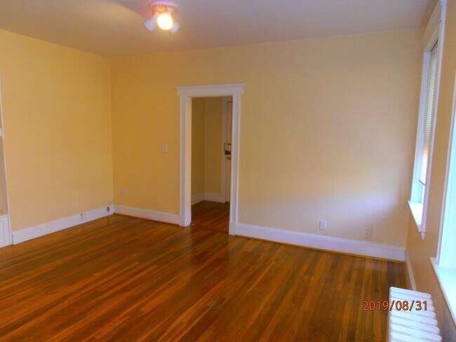 Foto del edificio - 48 Linnaean St