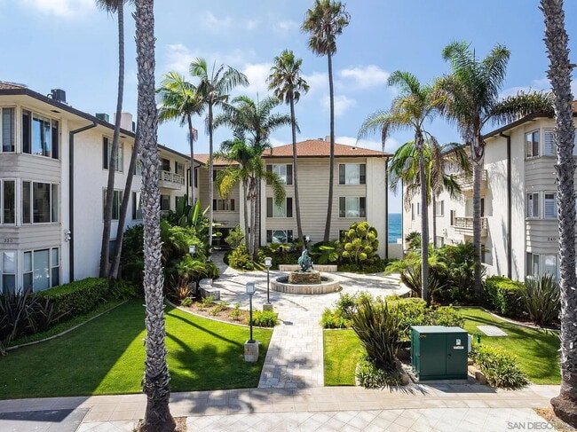 Building Photo - "Chic Coastal Living: Elegant 1-Bedroom Retreat with Luxe Finishes in La Jolla"