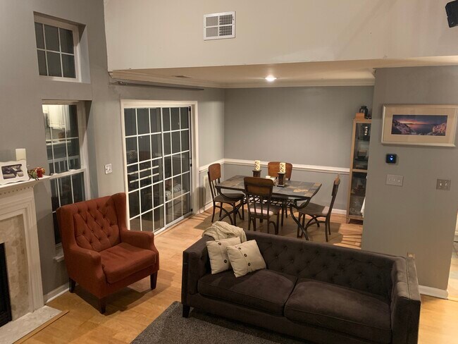 Foto del edificio - 6607 Thackwell Way