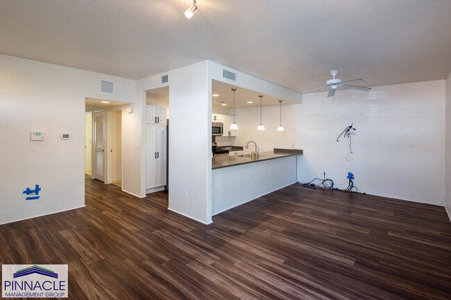 Photo - 520 Kunehi St Apartment