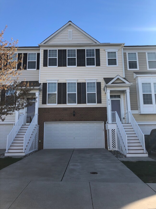 Building Photo - 612 Ellison Dr
