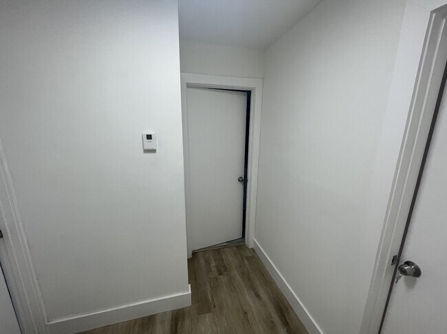 Building Photo - 2750 W 76th St